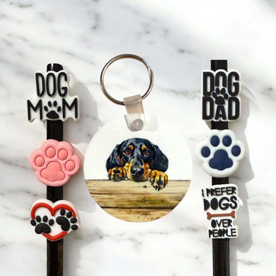 Black and Tan Coonhound Dog Gift Set: Keychain & Straw Toppers