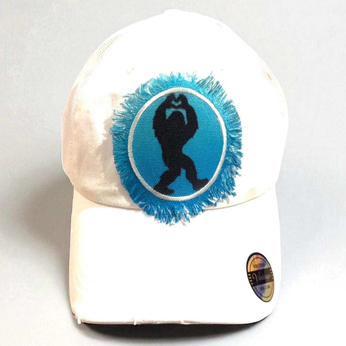 Bigfoot Heart Hands Bigfoot Sasquatch Yeti Cap Hat Funny Camping Cryptid Believe cap